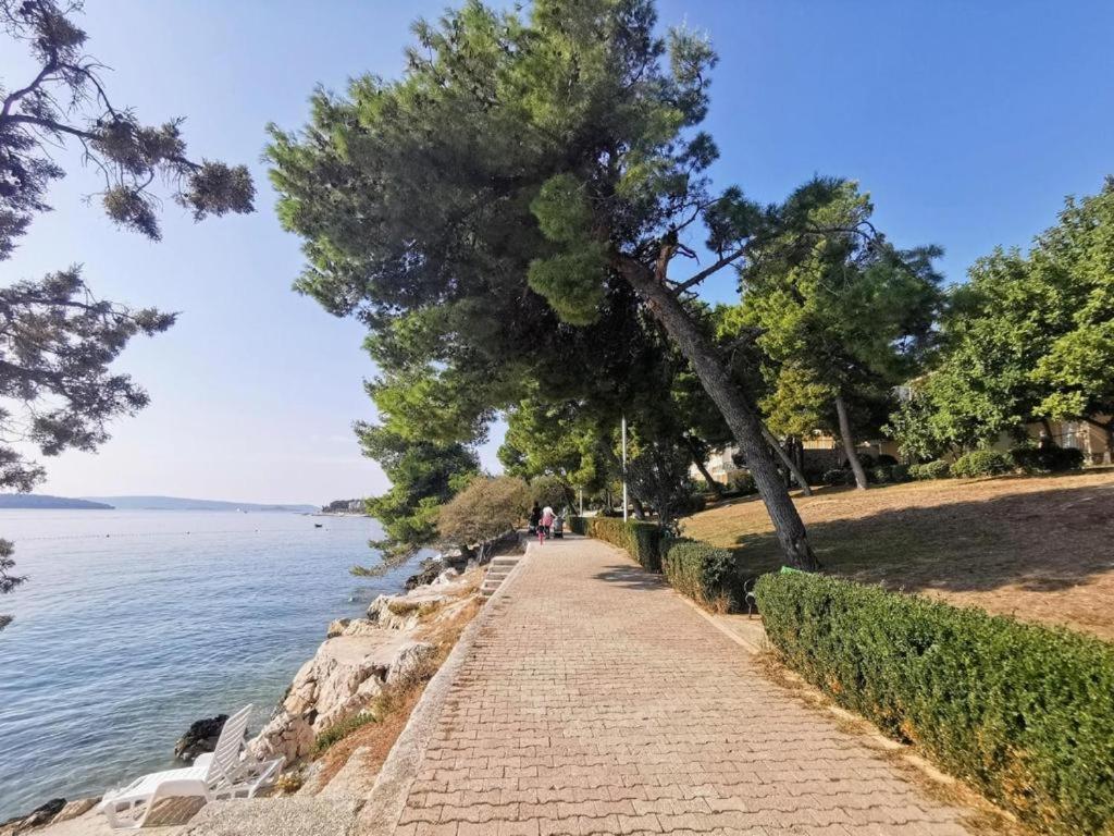 Aniva - 50 M From The Sea Appartement Trogir Buitenkant foto